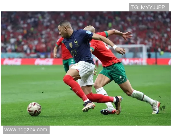 闪耀绿茵场的足球明星们名字背后的故事与荣耀